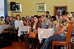 v ozadju pa so tudi prostovoljke iz MDS Logaške lipe